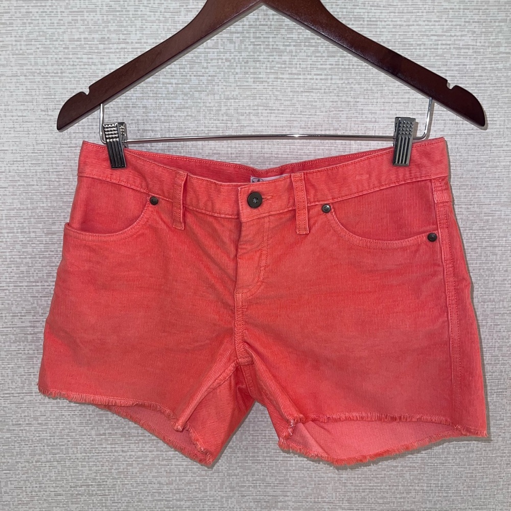 Carve Designs DOGTOWN Shorts 4” Frayed Hem coral color corduroy